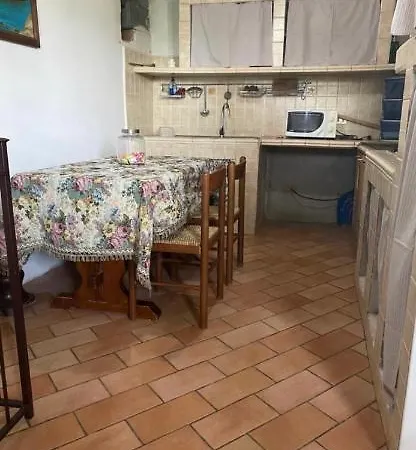 Piccola Apartment *
